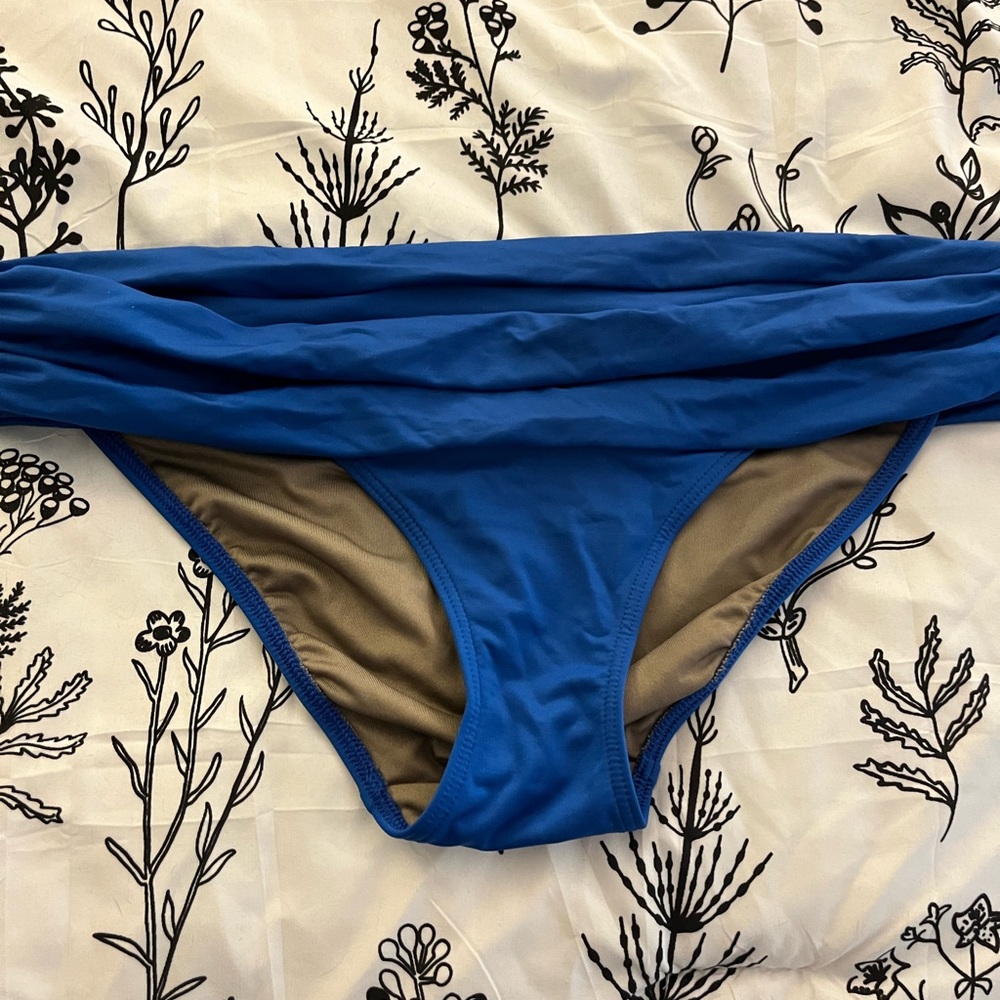 Size small blue victoria secret bikini swim bottoms!